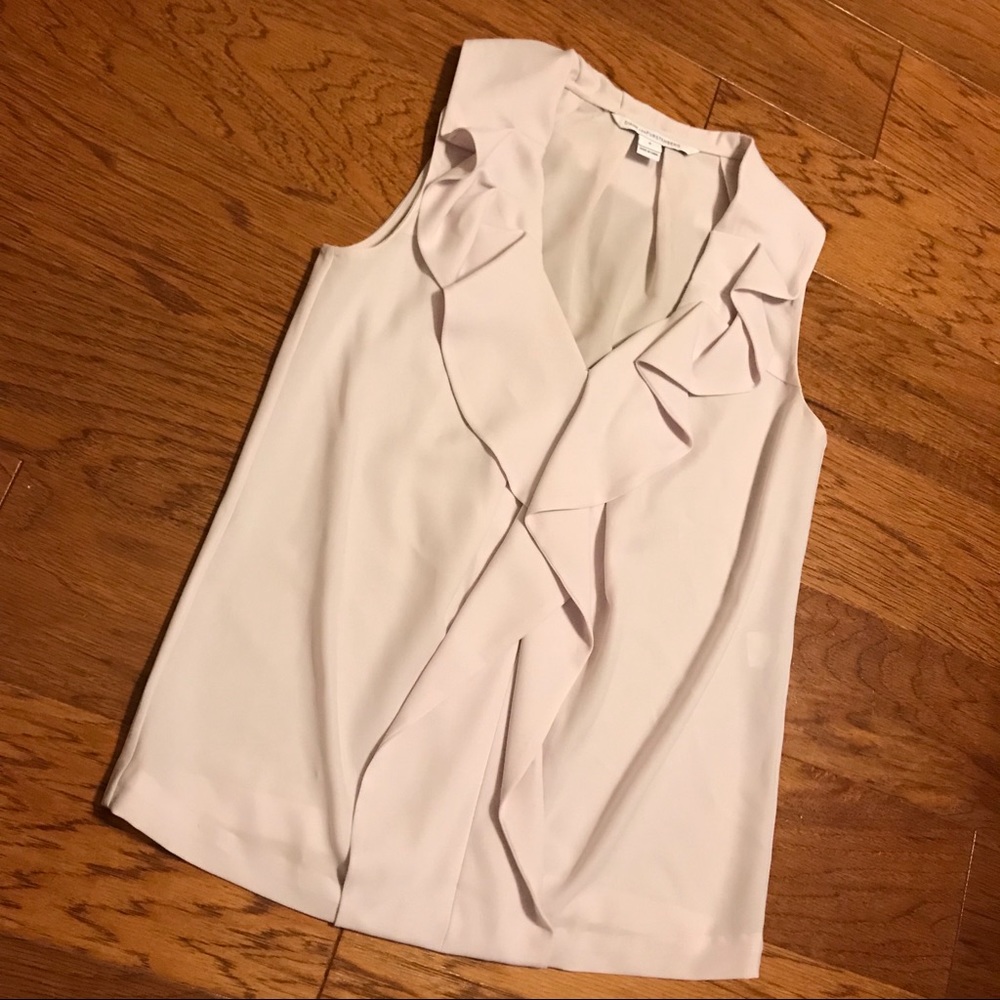 DIANE VonFURSTENBERG  Lilac Blouse, Size 0